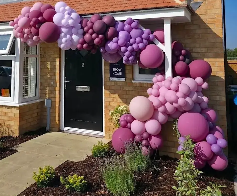 Corporate balloon installation